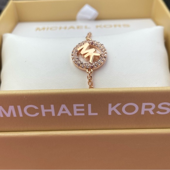 NWT! Michael Kors slider bracelet in rose gold. Pave MK logo with rhinestones - Picture 5 of 12